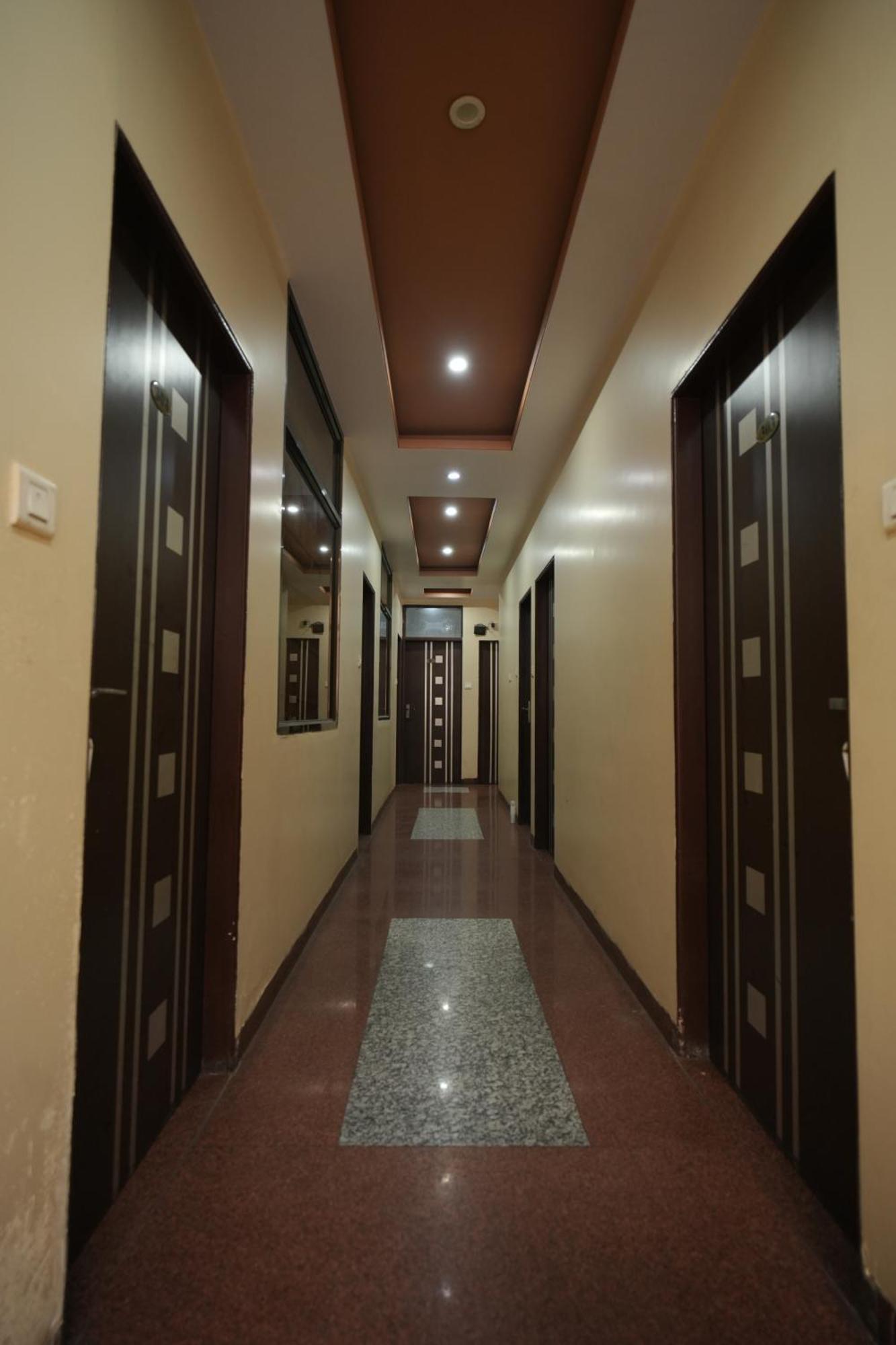 Mewar Hotel Jaipur Bagian luar foto